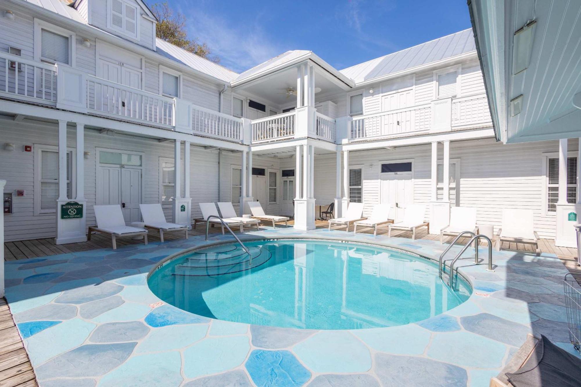 Hotel Deluxe King - Curry Mansion With Pool! Cayo Hueso Exterior foto