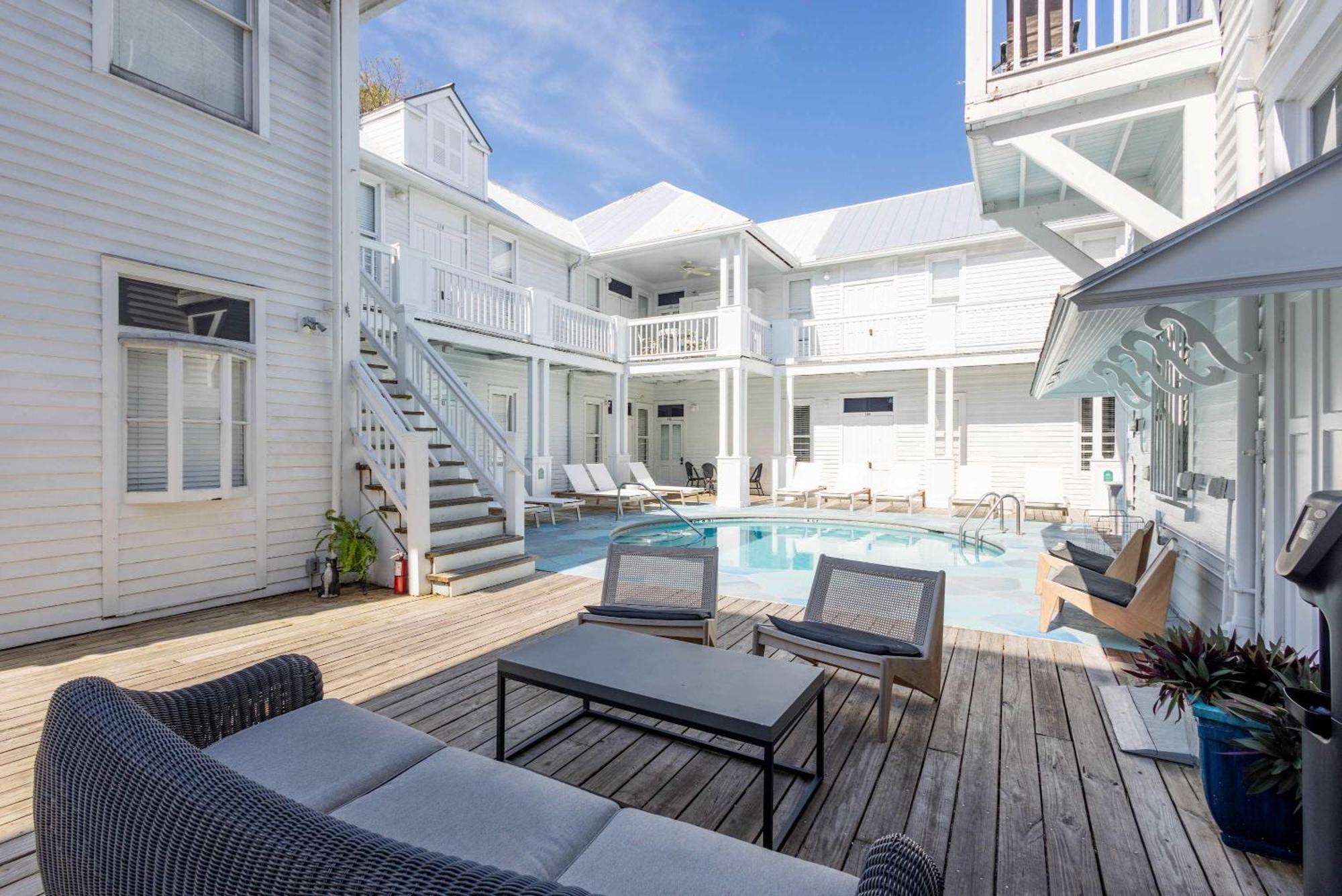 Hotel Deluxe King - Curry Mansion With Pool! Cayo Hueso Exterior foto
